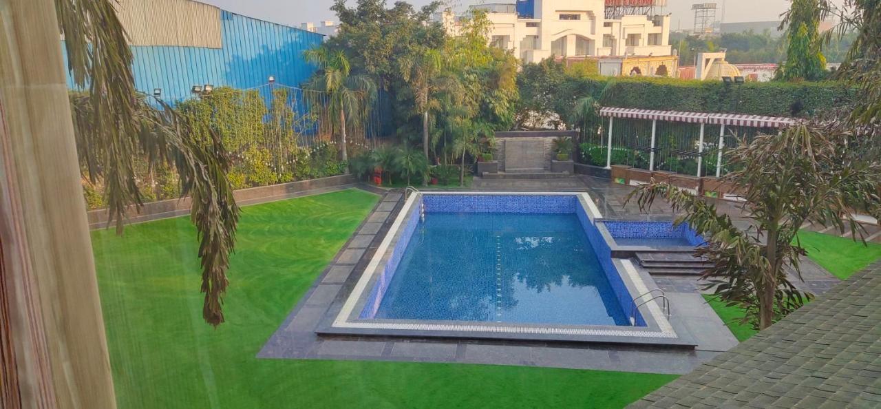 Resort Mh One New Delhi